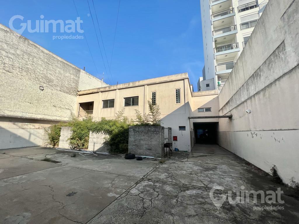 Gran Local Comercial, con Potencial de Edificar - Guimat Propiedades - 19.53 m de Frente 5