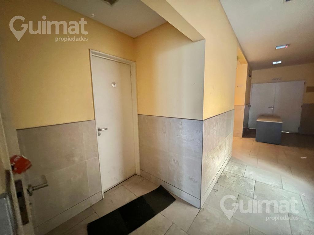 Gran Local Comercial, con Potencial de Edificar - Guimat Propiedades - 19.53 m de Frente 3
