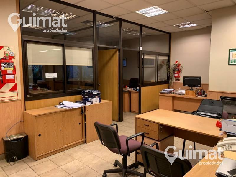 Excelente Casa con Destino Comercial, Lote Propio 3