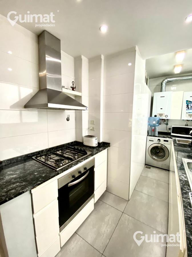 Excelente Semipiso Reciclado de 3 Ambientes Mas Escritorio. 2