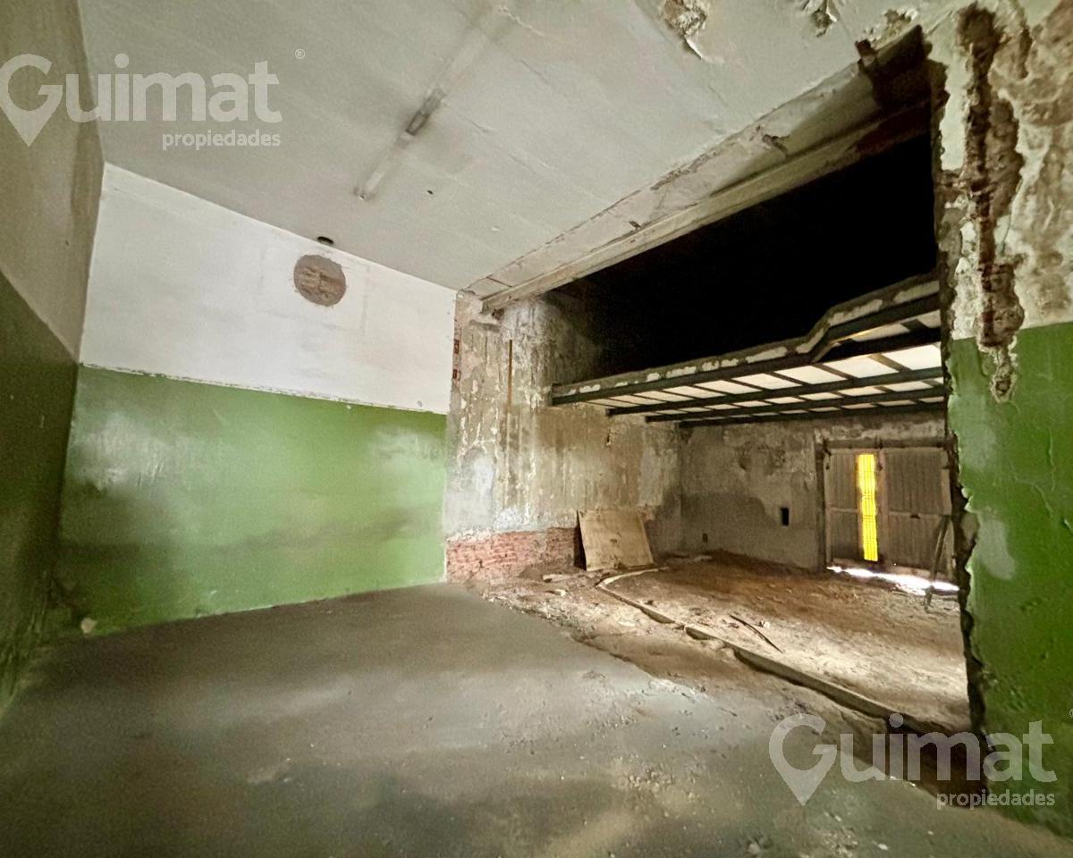 Deposito en Esquina - 121 m² - Fragata Sarmiento 2300 - Salida a 2 Calles 3