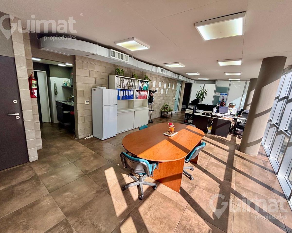 Excelente Edificio de Oficinas en Venta en Saavedra – 5 Pisos Sótano 1