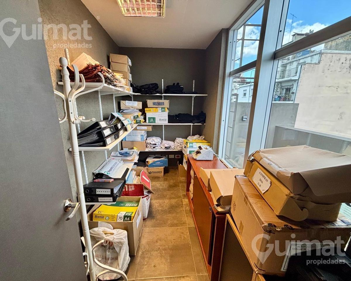 Excelente Edificio de Oficinas en Venta en Saavedra – 5 Pisos Sótano 3