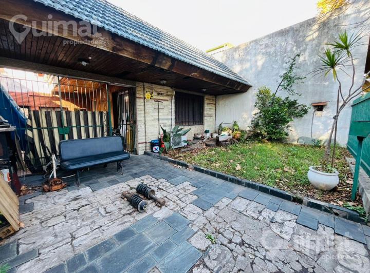 Casa en el barrio Velez Sarfield 2 propiedades en 1 terreno propio 3