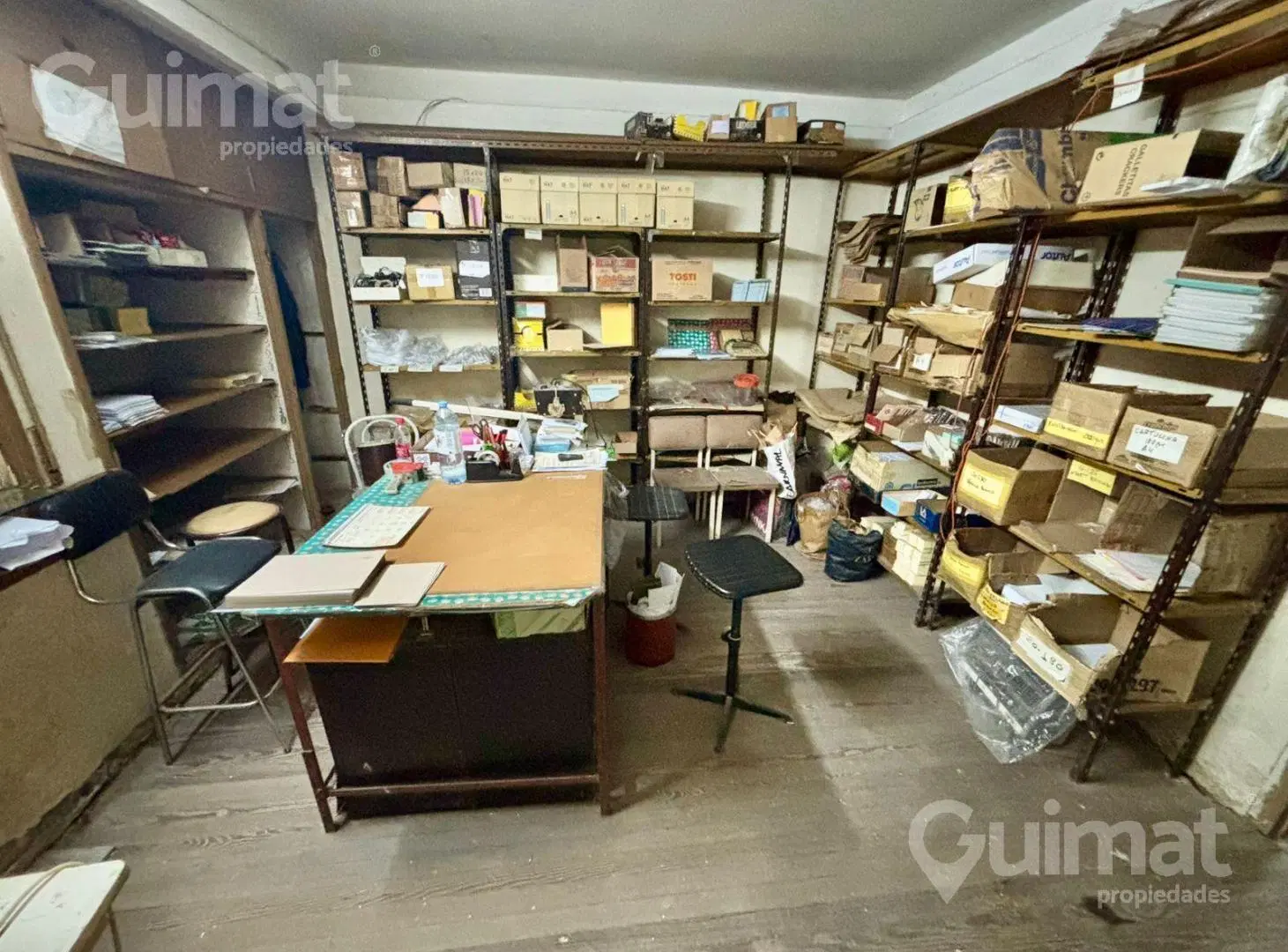 CASA CON LOCAL A RECICLAR EN PARQUE CHAS 5