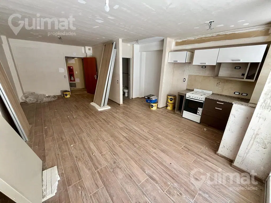 47m2 c/ patio - 1 Amb Div  - Beltran y Av. Rivadavia - Apto prof. 8