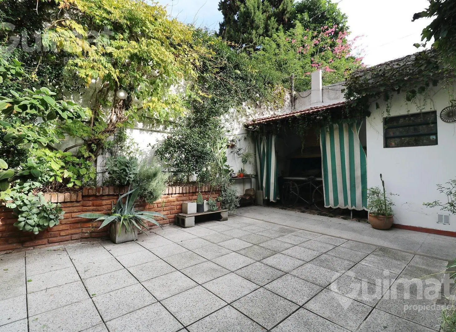 Casa en venta - 178m2 - potencial de ampliacion - Flores 5