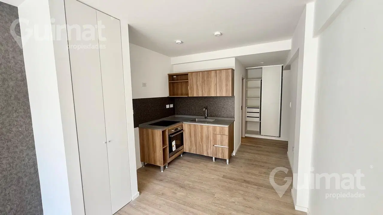 1 Ambiente a Estrenar al Frente con Balcón y Vista Abierta en Villa Urquiza 2