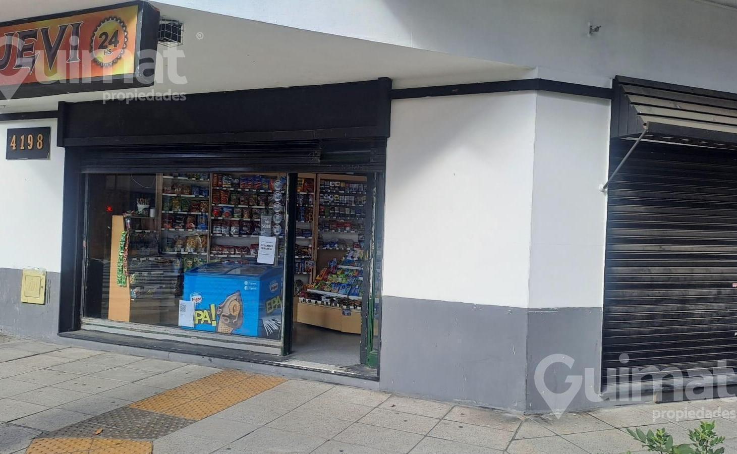 58.75m2 Excelente local EN ESQUINA - Av. Díaz Vélez Esquina Rawson - ALMAGRO