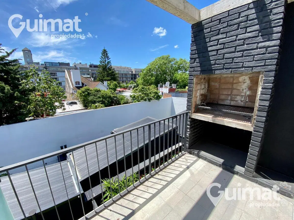 3 AMB CON 2 COCHERAS!  BALCON TERRAZA CON PARRILLA. 2