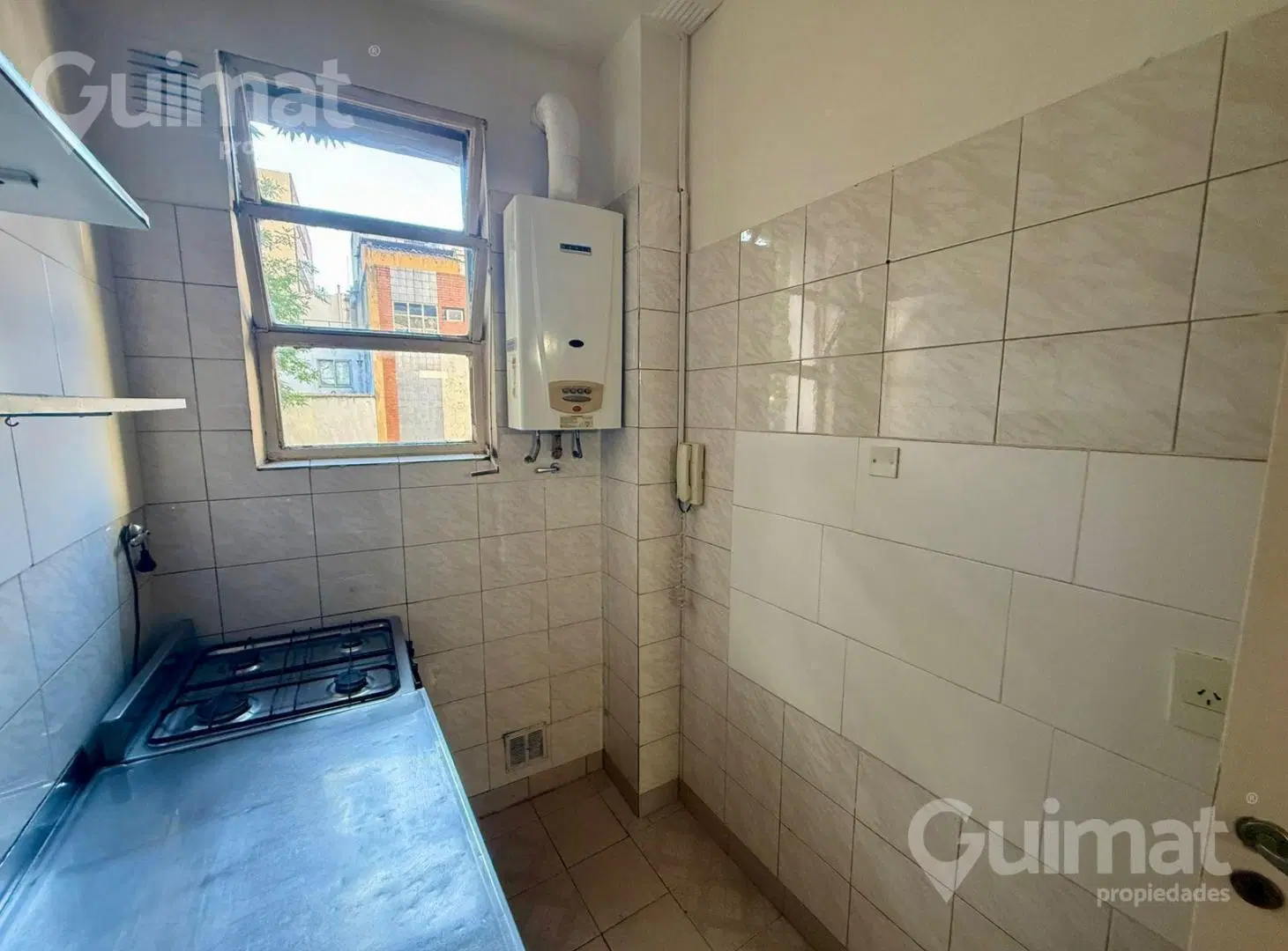 Departamento segundo piso por escalera al frente, 42 metros totales 5