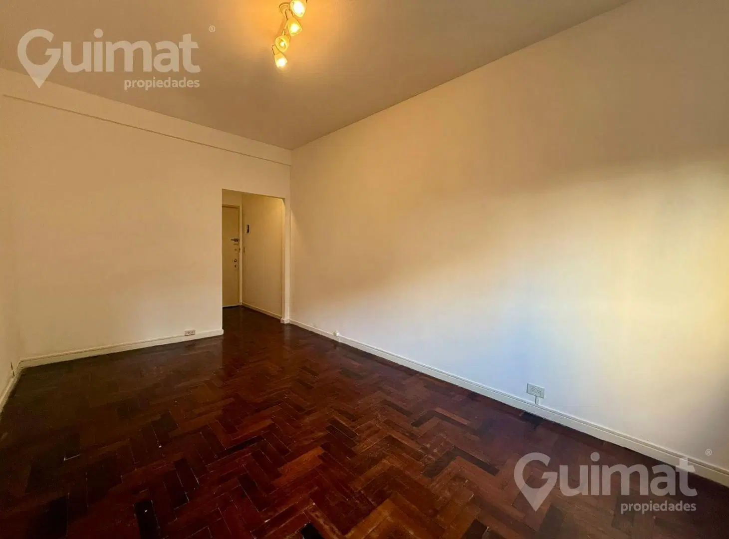 Departamento segundo piso por escalera al frente, 42 metros totales 2