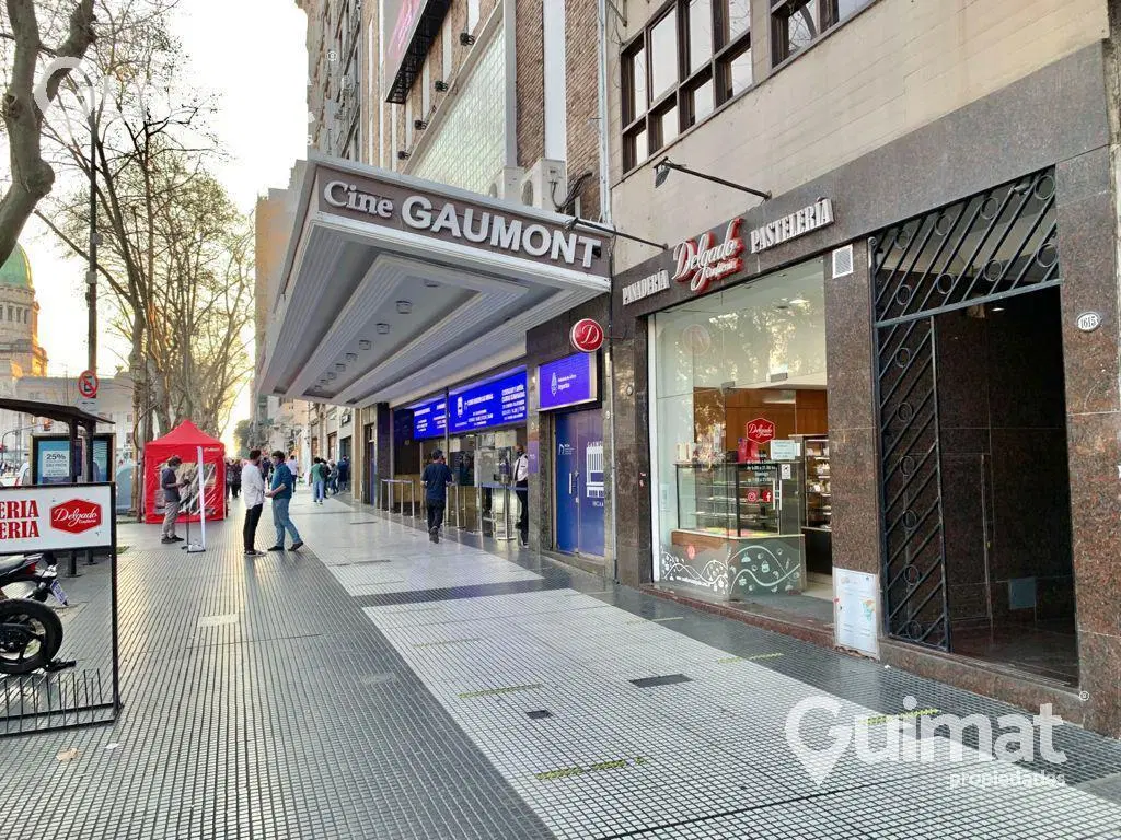 Oficina - Excelente oficina 96 m2 con privados, sala de firmas 2 baños, kitchenet 5