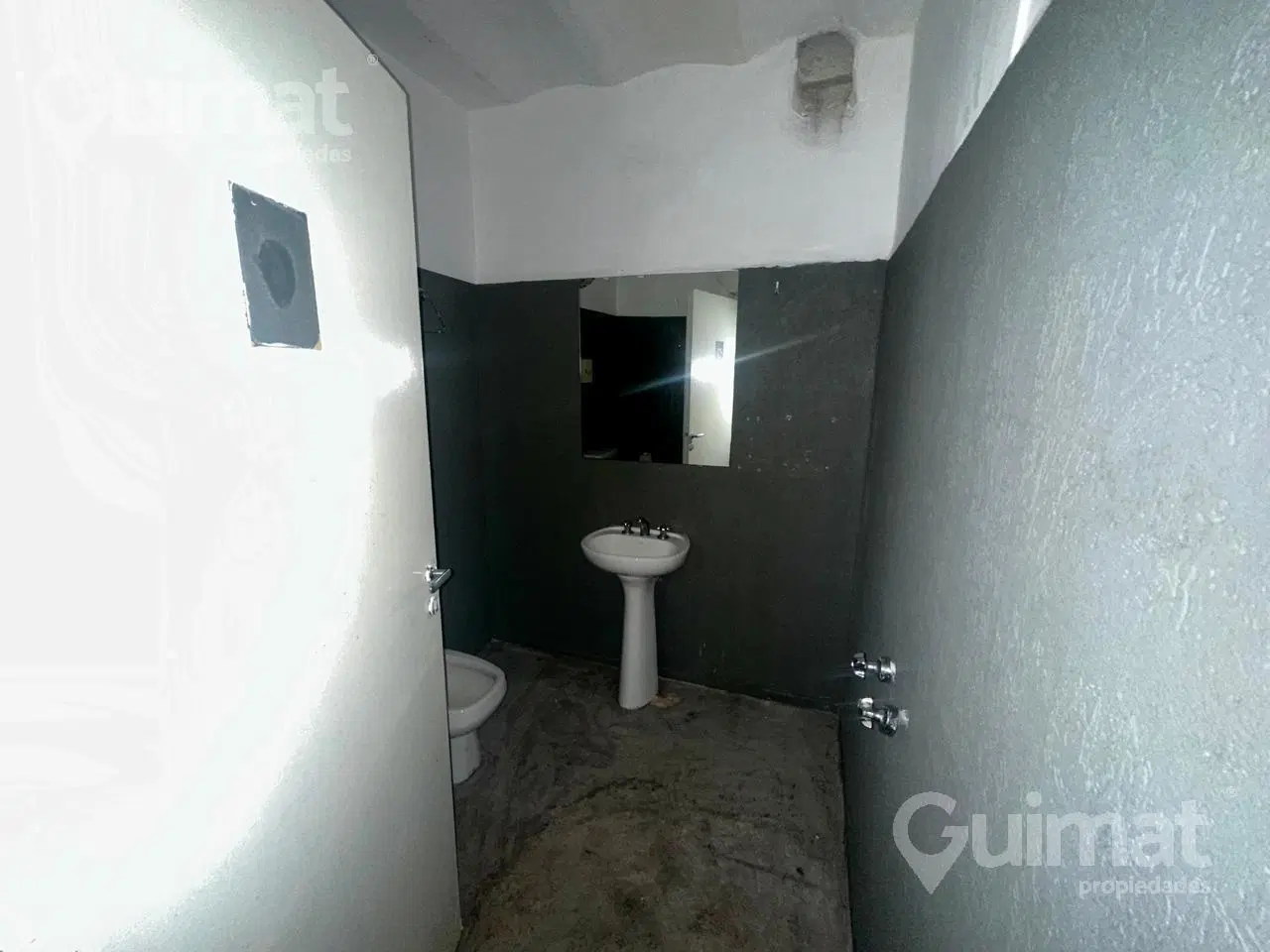 219m2 - 3 locales comerciales con vivienda - La Boca 2