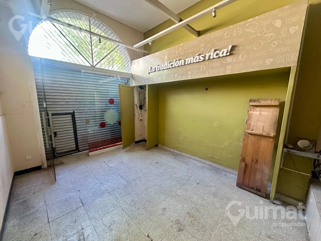 219m2 - 3 locales comerciales con vivienda - La Boca 5
