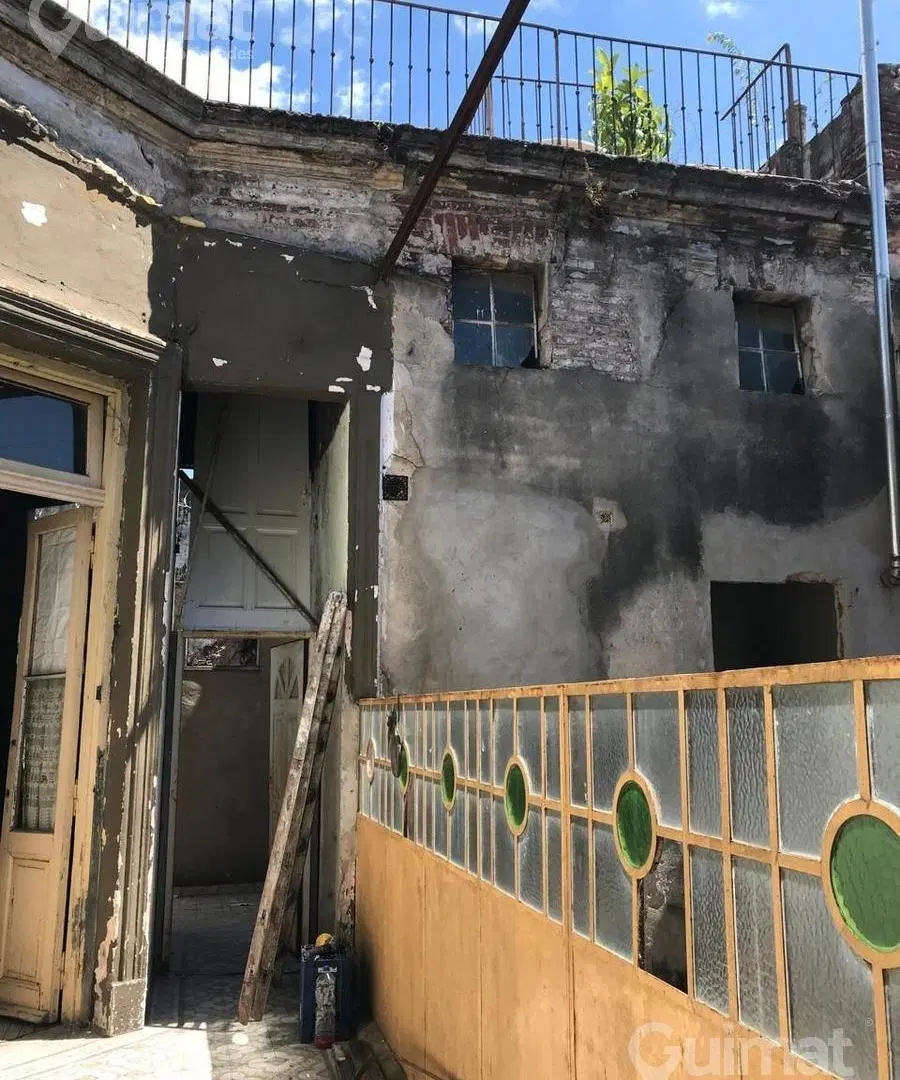 Edicio en block  para reciclar lote propio  en La Boca 3