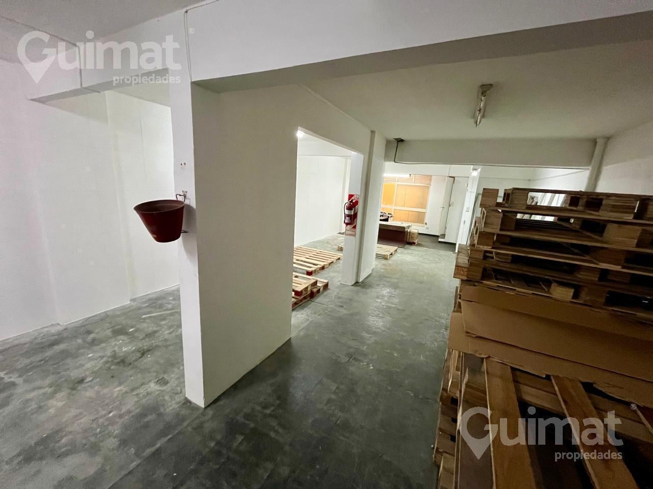 Foto de Cochera 156m2 PB completa - Baunes al 2500, Villa urquiza, imagen 2