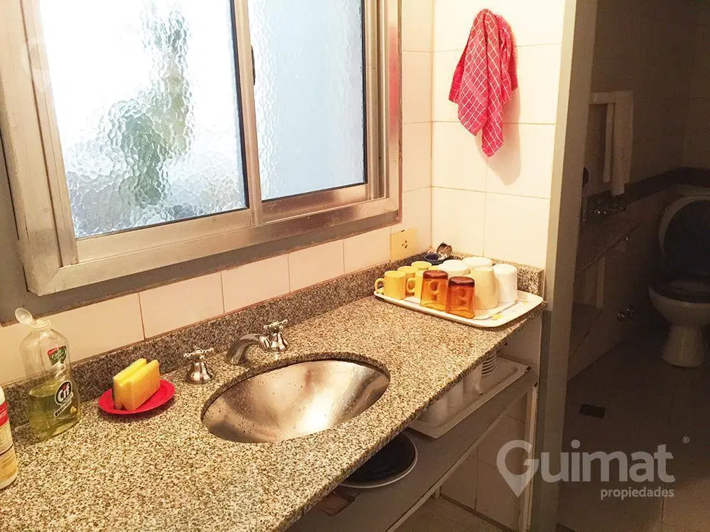 ALMAGRO -Amplia casa para remodelar u otros destinos exc ubicación y conectividad 5