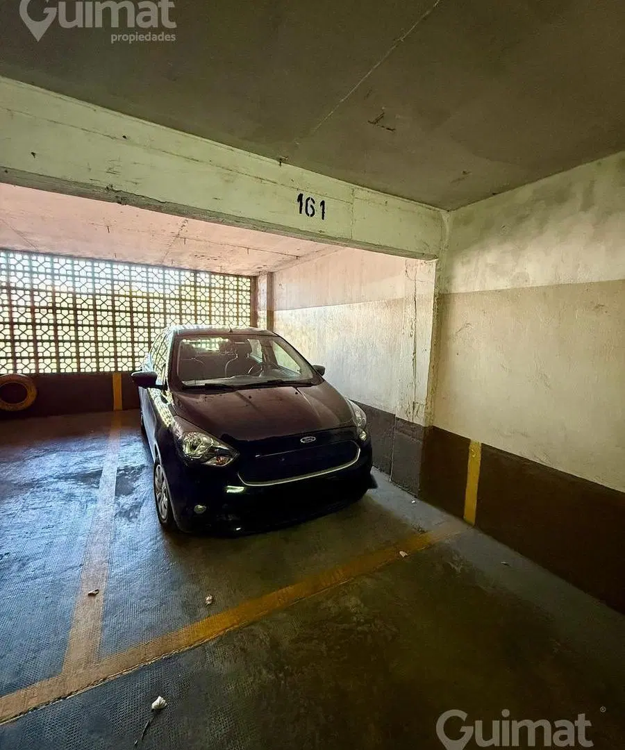 Venta cochera fija sobre Avenida Rivadavia. Excelente ubicacion! 4