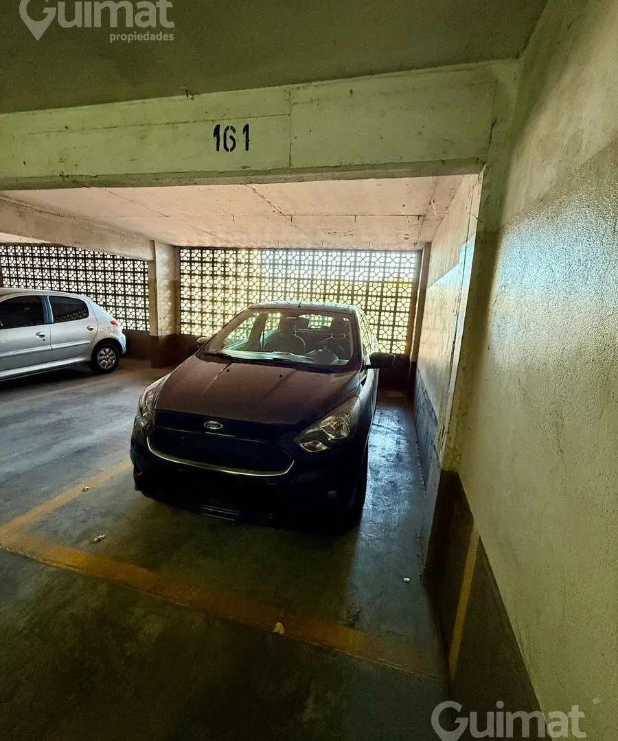 Venta cochera fija sobre Avenida Rivadavia. Excelente ubicacion! 3