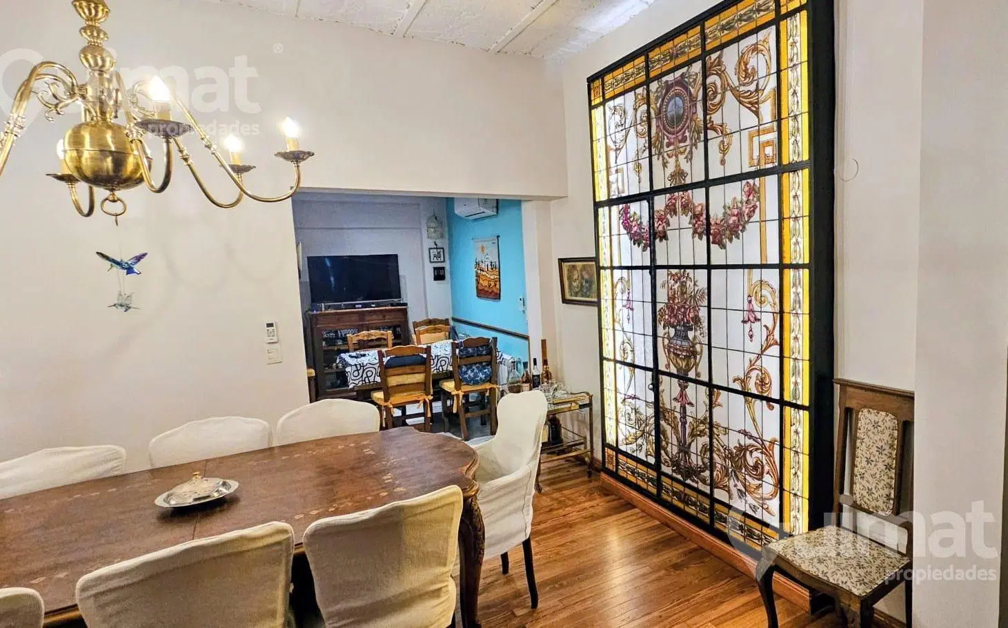 Exclusiva Residencia en 3 plantas en la mejor cuadra de Av. Melián Belgrano R 5