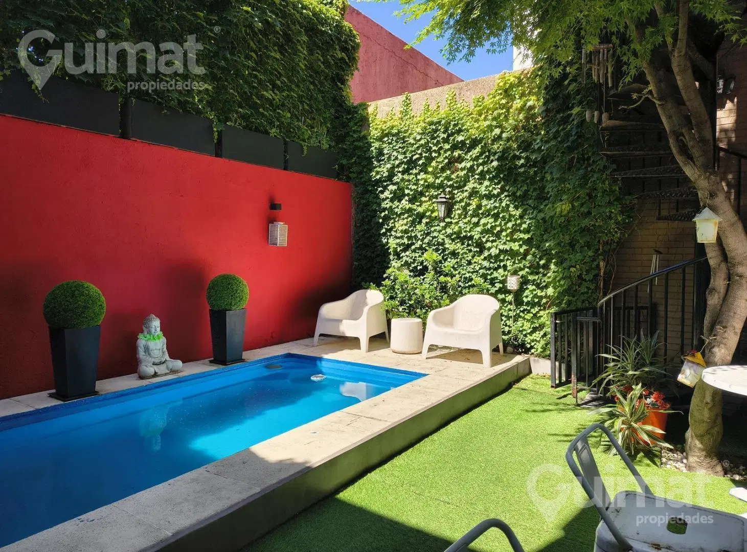 180.000U$   cuotas. VENTA. Casa de 390 m2 en Villa del Parque 4