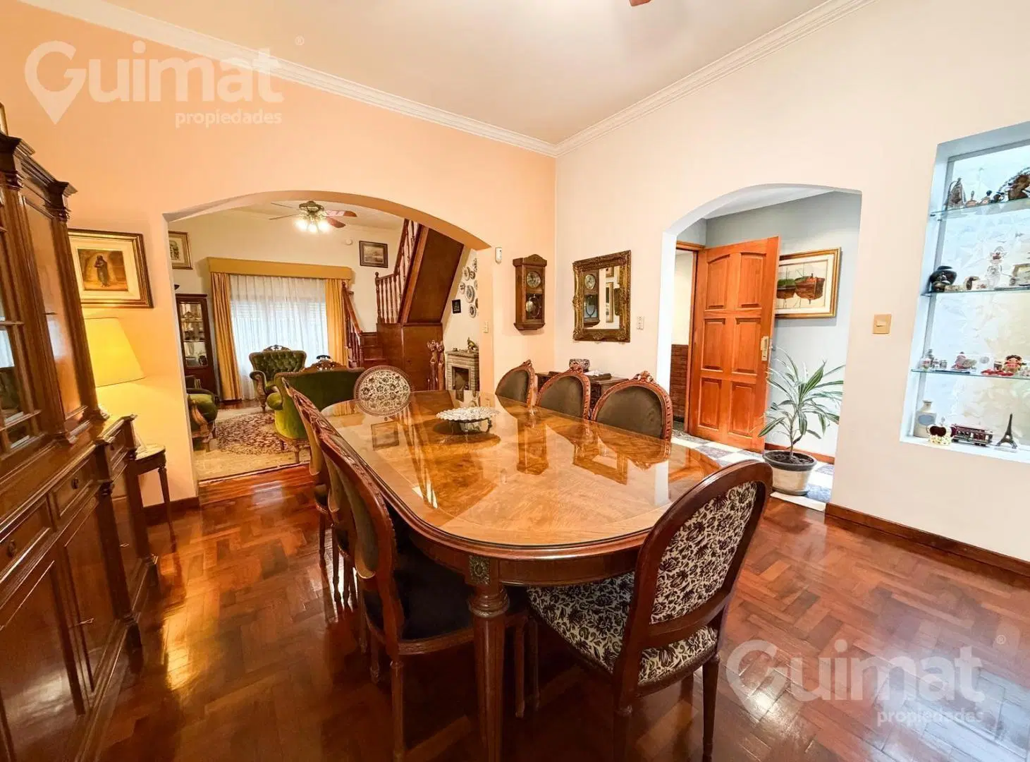 Casa 5 Amb con patio y Terraza - 220m2 - Excelente estado 3