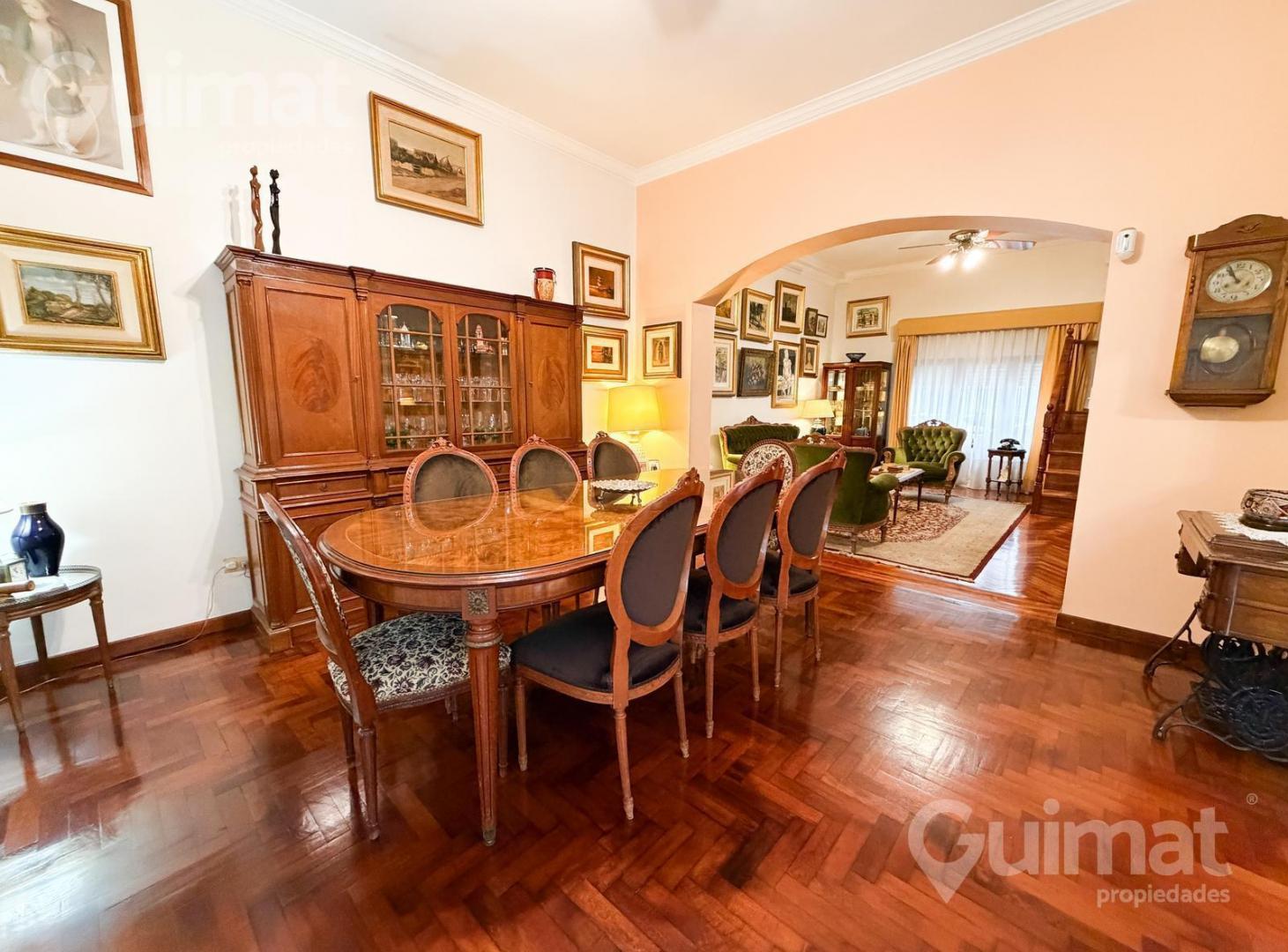 Foto de Casa 5 Amb con patio y Terraza - 220m2 - Excelente estado, imagen 2