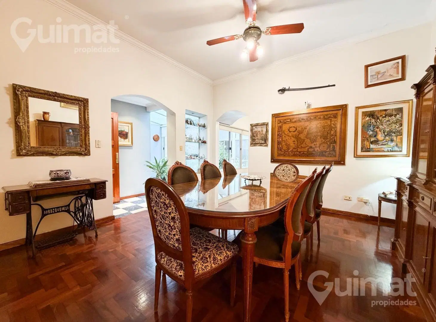 Casa 5 Amb con patio y Terraza - 220m2 - Excelente estado 4