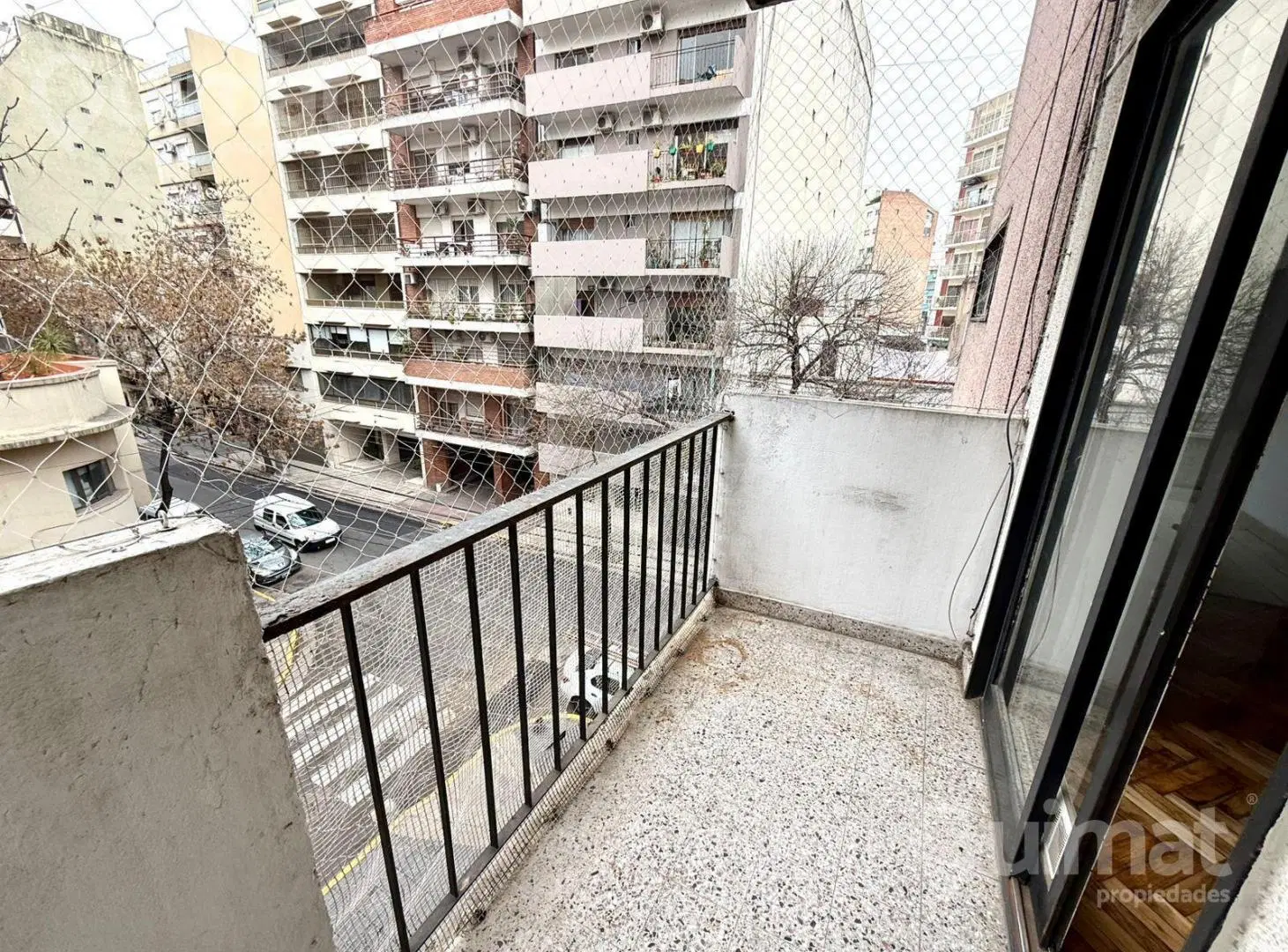 Depto. 2 ambientes con balcon. Excelente ubicacion! Panama y Corrientes! 2