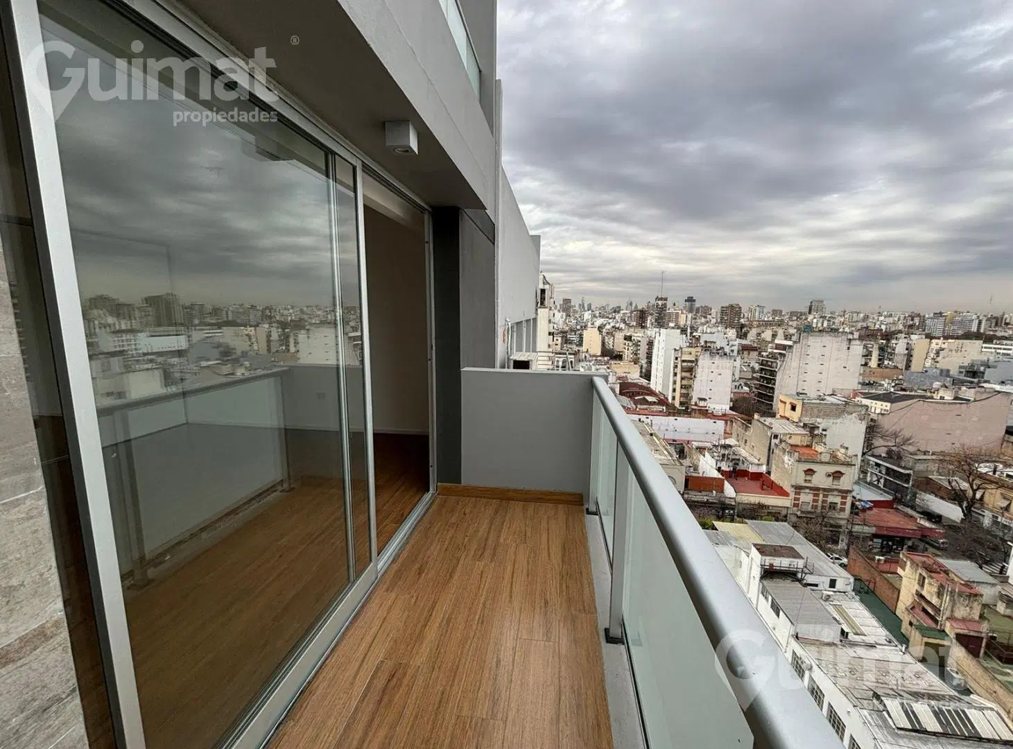 1 Amb c/ balcon - Piso alto - Amenities - Corrientes 3400 2