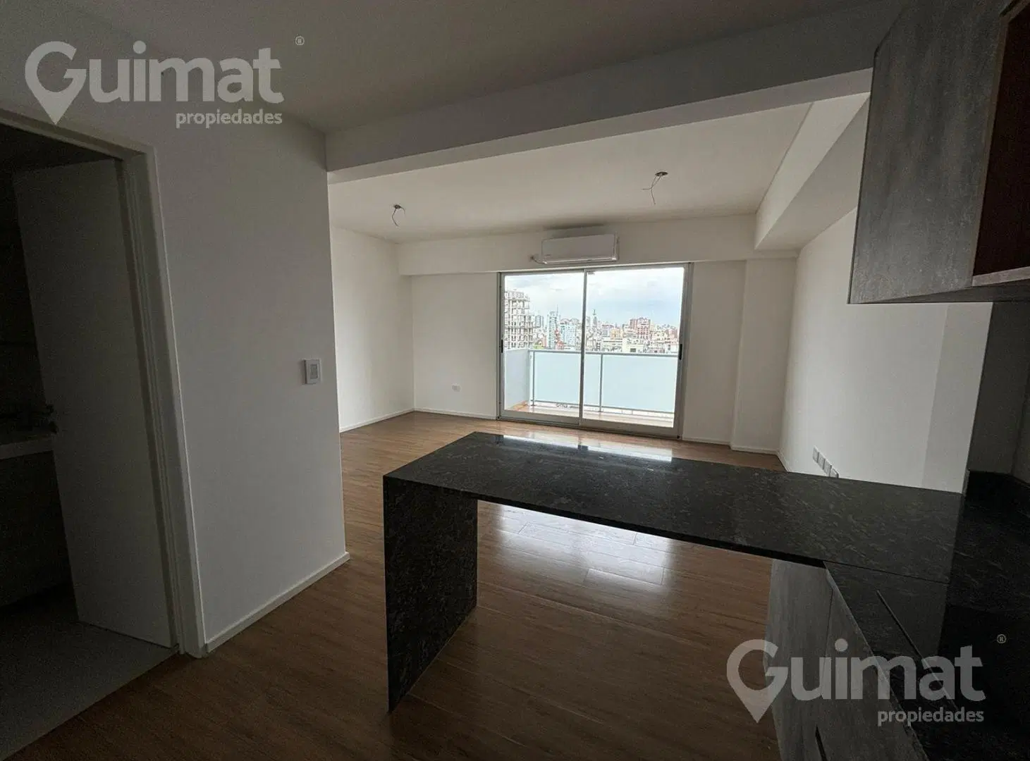 1 Amb c/ balcon - Piso alto - Amenities - Corrientes 3400 5