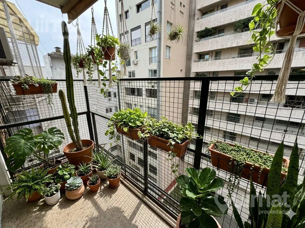 Departamento.52m2. Ideal Consultorio/Oficina/Showroom. 2 cuartos. Palermo Chico. 3