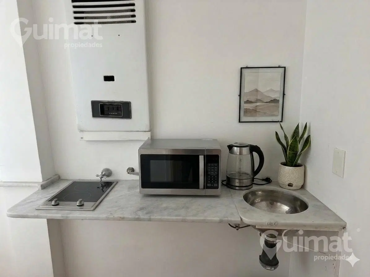 Departamento.52m2. Ideal Consultorio/Oficina/Showroom. 2 cuartos. Palermo Chico. 2