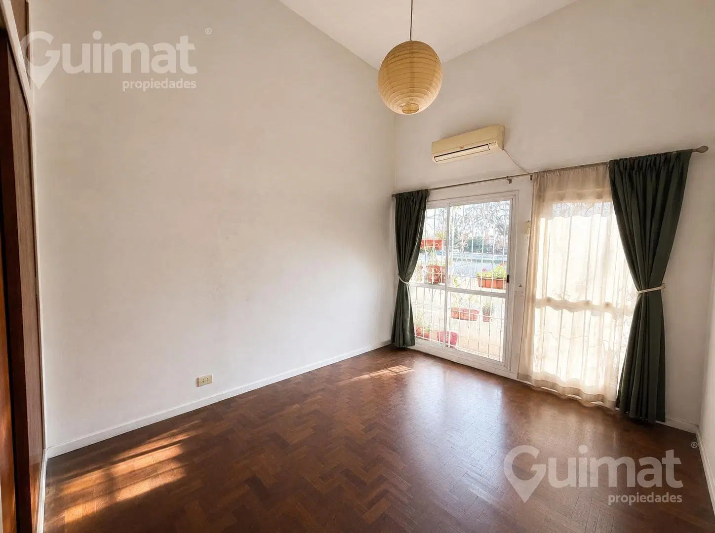 Gran PH Sin Expensas 300 Metros , 3 Ambientes y 230 m Comercial Planta única 8