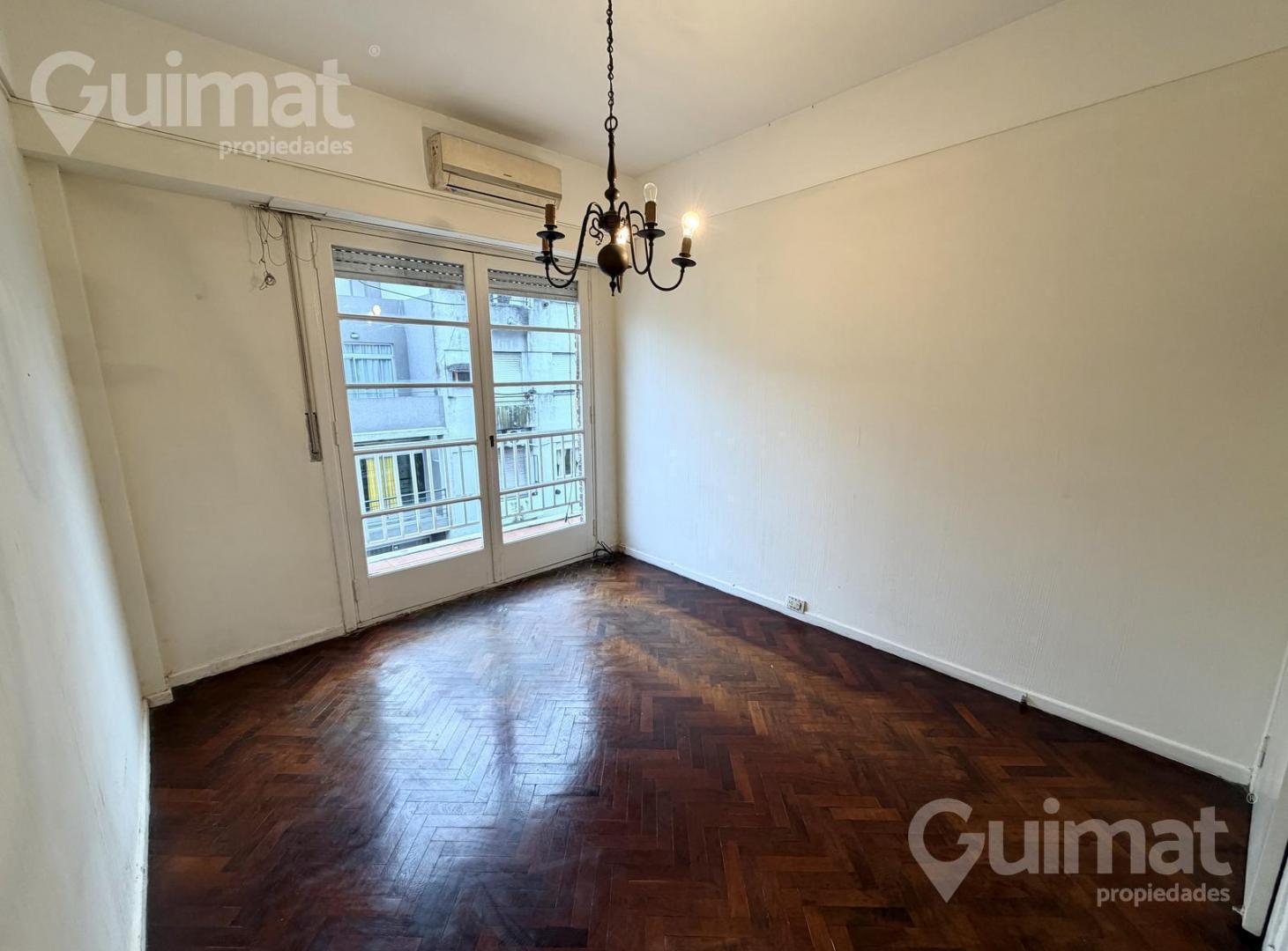 Foto de Semipiso de 4 ambientes con dependencia, balcón corrido y orientación, imagen 2