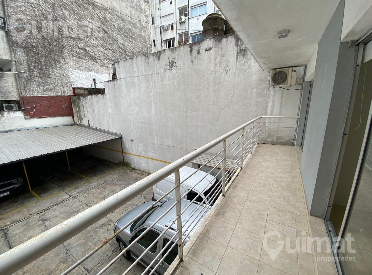 Foto de Depto 2 ambientes con balcon. Excelente ubicacion! Julian Alvarez y, imagen 3