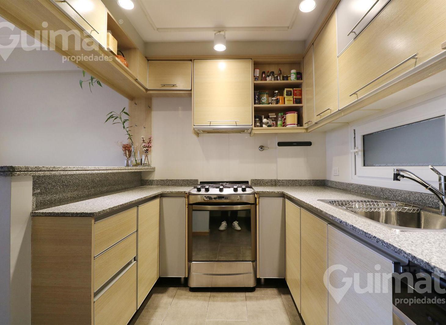 Foto de 72,80 m2 venta semipiso 3 amb en suite c baulera y amenities. Coglhan, imagen 4