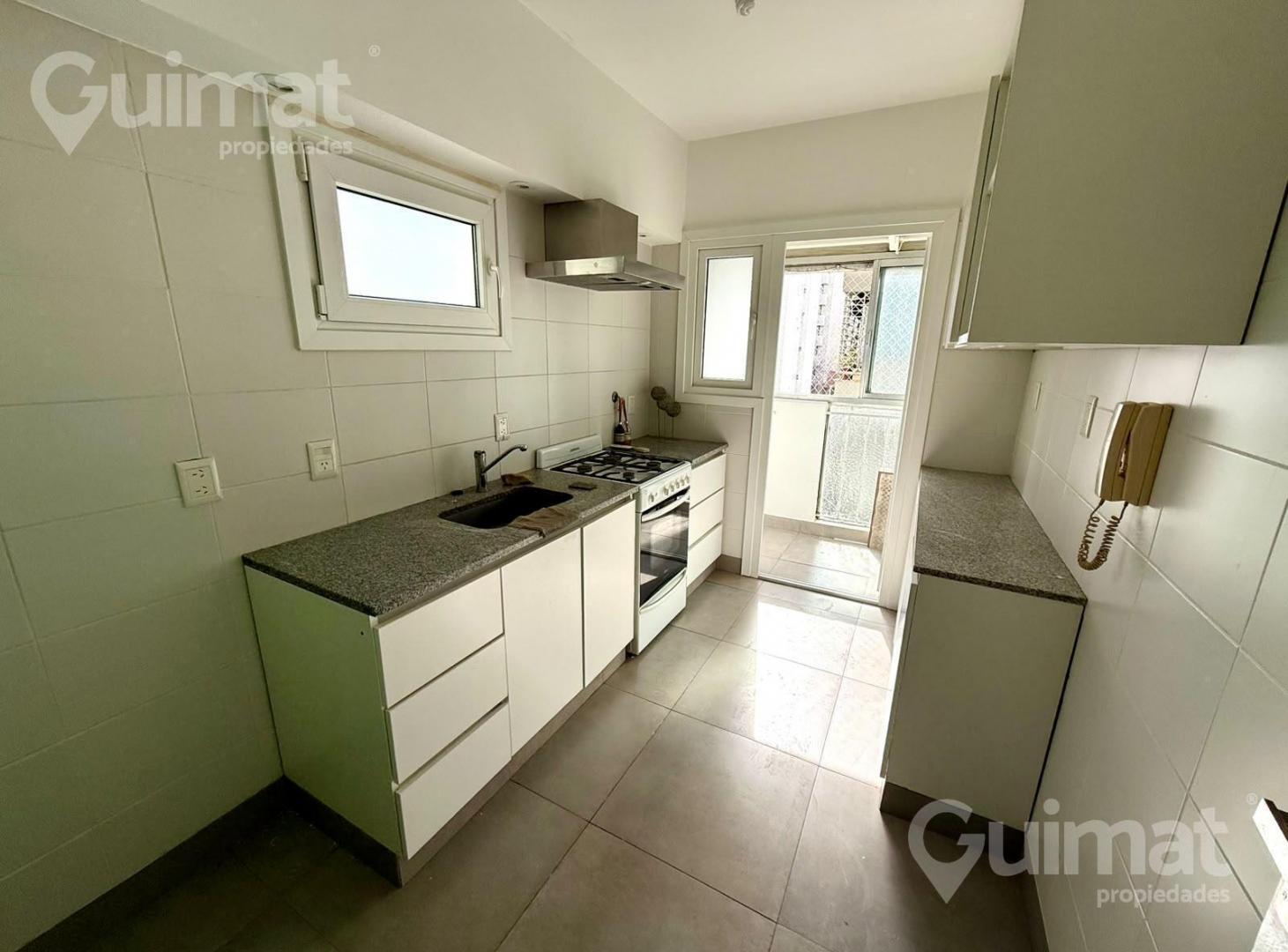 Foto de Depto. 2 ambientes con balcon y lavadero! Excelente ubicacion! Cullen y, imagen 2