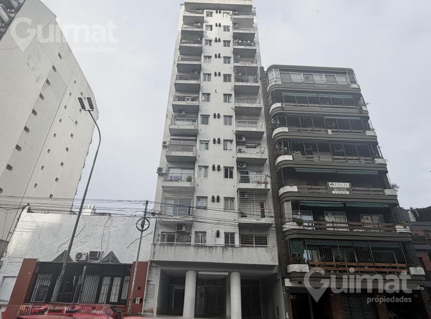 Foto de Gran 1 1/2 amb con Balcón Terraza en Flores, imagen 2