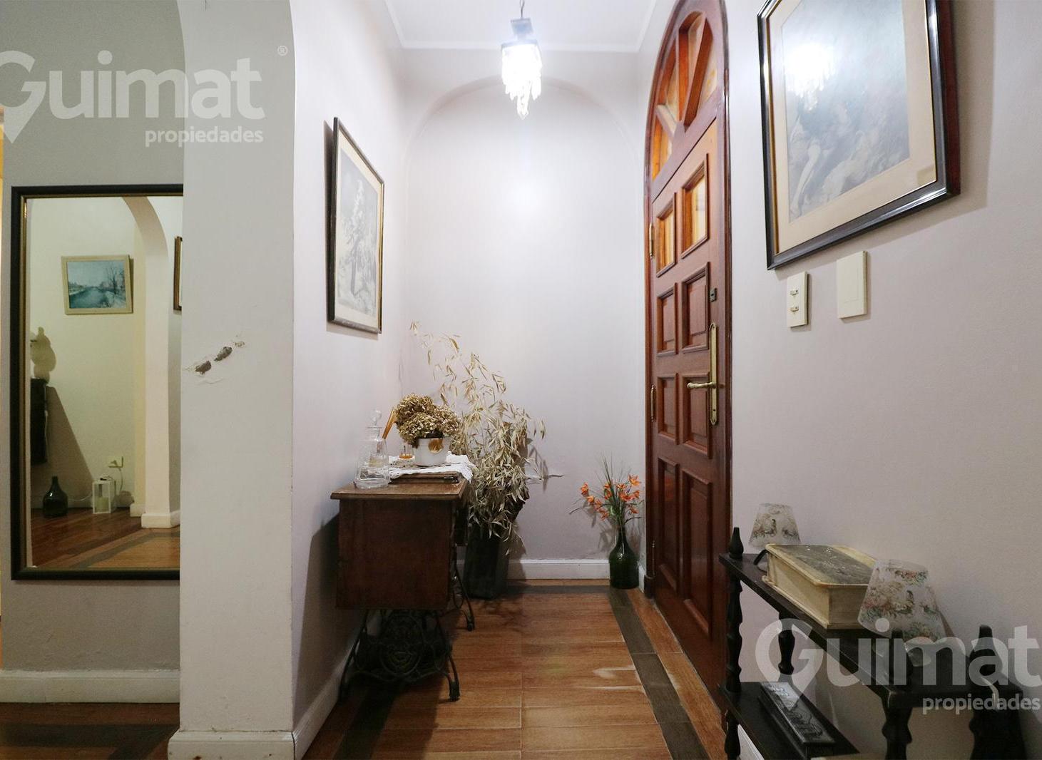 Foto de Venta casa lote propio Belgrano R, imagen 1