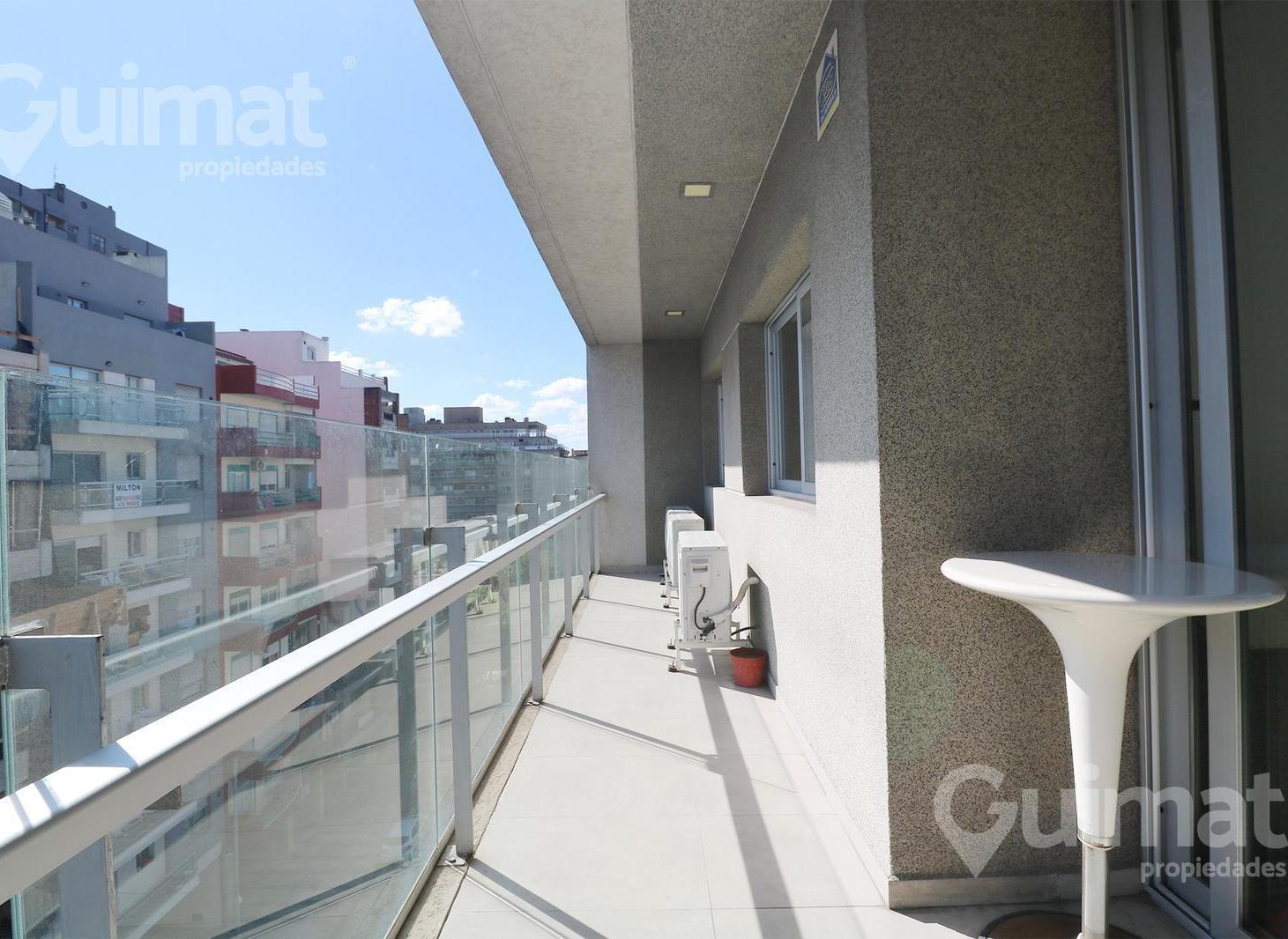 Foto de 69,48 m2 Venta piso 3 ambientes Villa Luro, frente con Balcon y Cochera, imagen 1