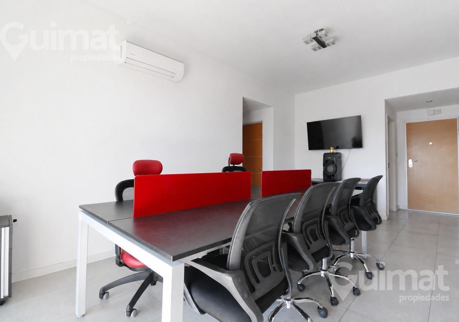 Foto de 69,48 m2 Venta piso 3 ambientes Villa Luro, frente con Balcon y Cochera, imagen 3