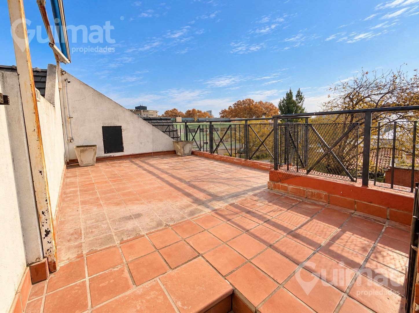 Foto de 102 m2 Dúplex 3 ambientes con terraza parrilla cochera luminoso, imagen 2