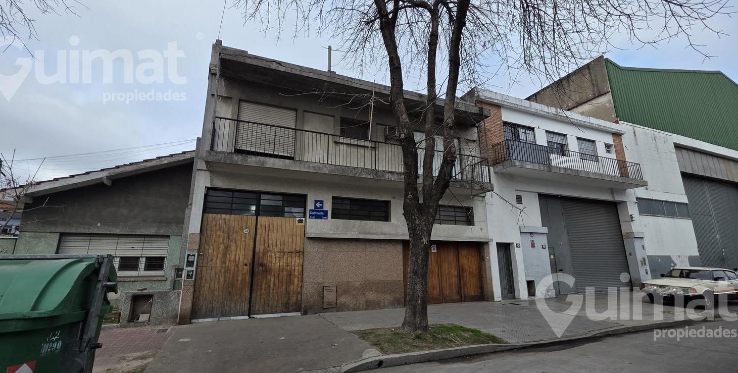 Foto de 220 M2 CASA LOTE PROPIO CON LOCAL EN PLANTA BAJA Y COCHERA, VARIOS US0S, imagen 3