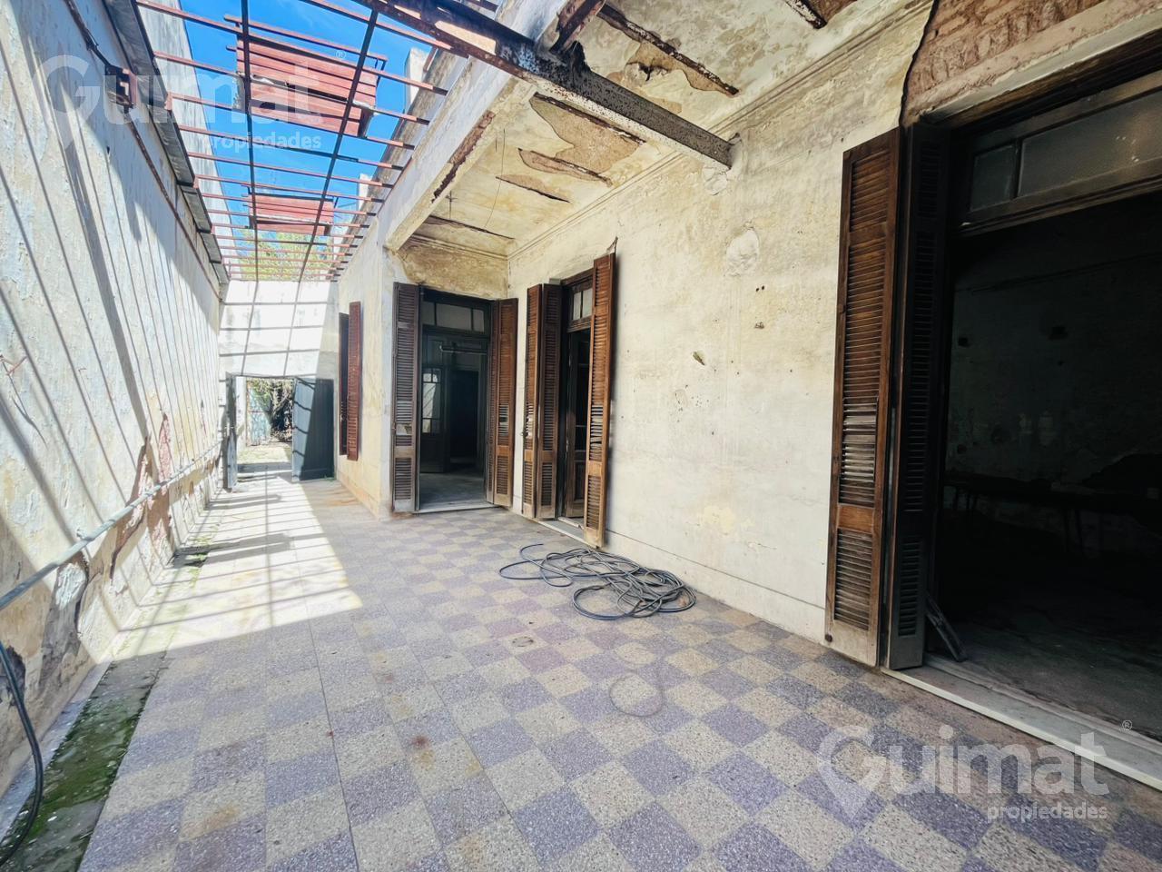 Foto de Casa en Floresta lote propio a reciclar, amplios ambientes, imagen 2