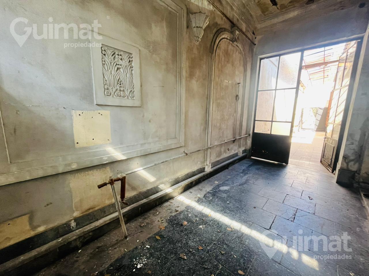 Foto de Casa en Floresta lote propio a reciclar, amplios ambientes, imagen 1