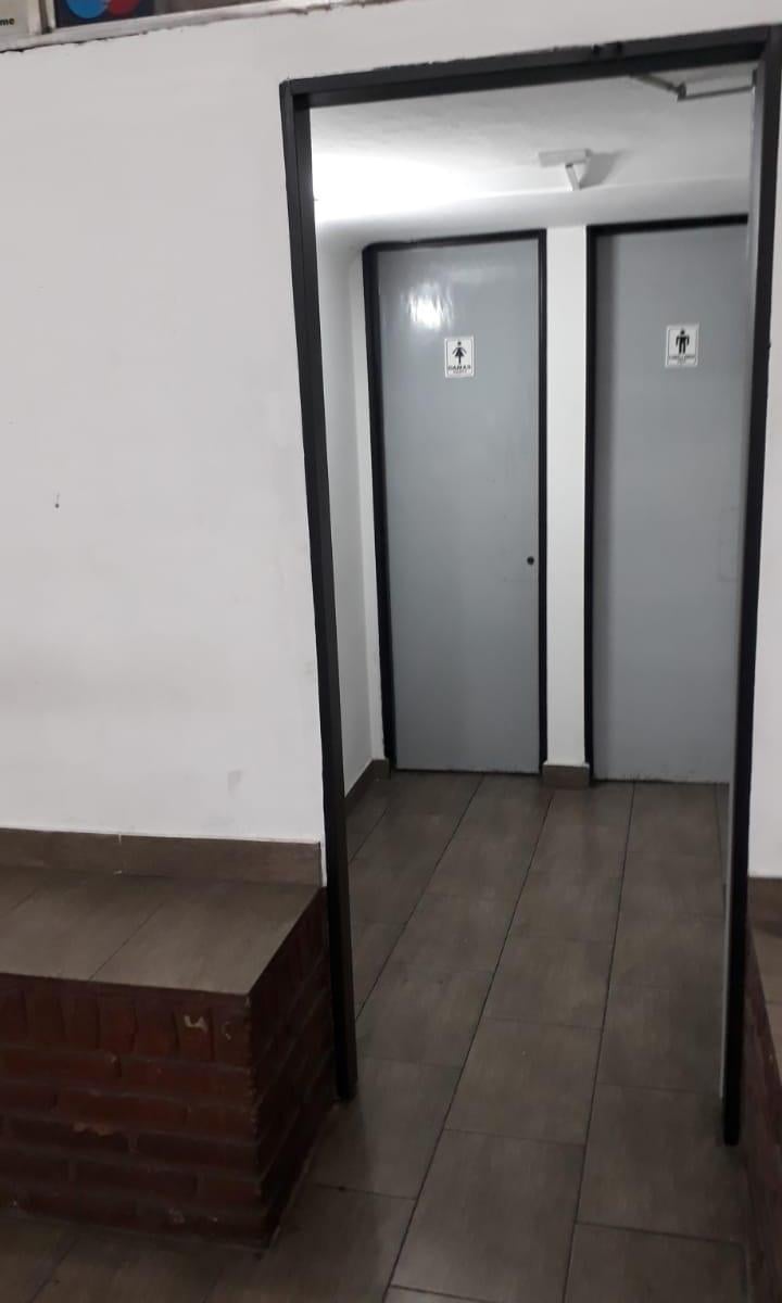 Foto de Se Vende Local En Galeria Sobre Avenida!!!, imagen 2