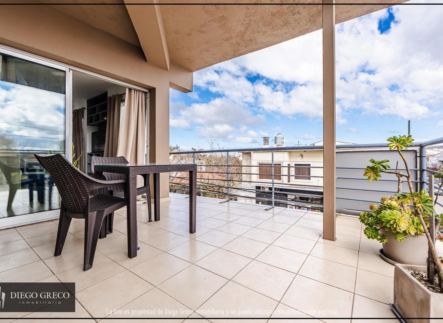 Foto de Departamento moderno con terraza y cochera, imagen 3