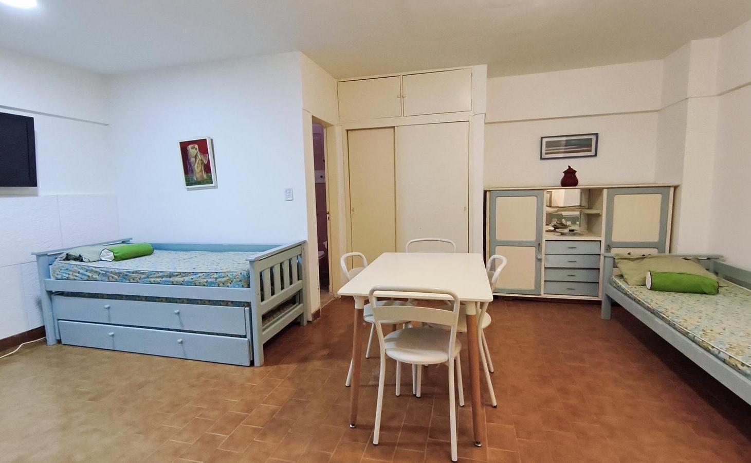 Foto de Alquiler de monoambiete amoblado zona aldrey, imagen 2